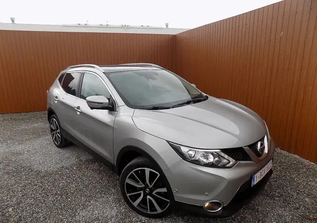 NISSAN Qashqai 1.2 DIG-T N-Connecta