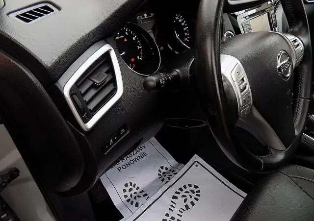 NISSAN Qashqai 1.2 DIG-T N-Connecta