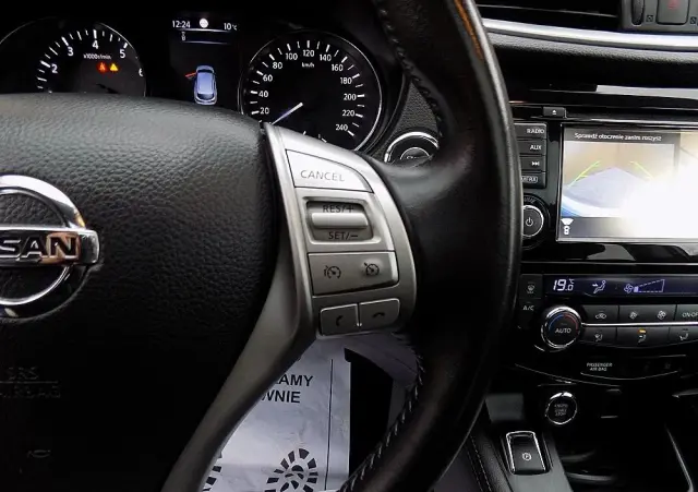 NISSAN Qashqai 1.2 DIG-T N-Connecta