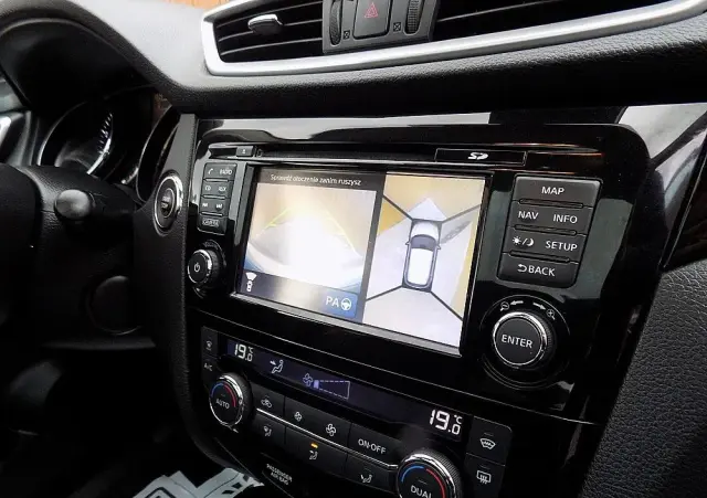 NISSAN Qashqai 1.2 DIG-T N-Connecta