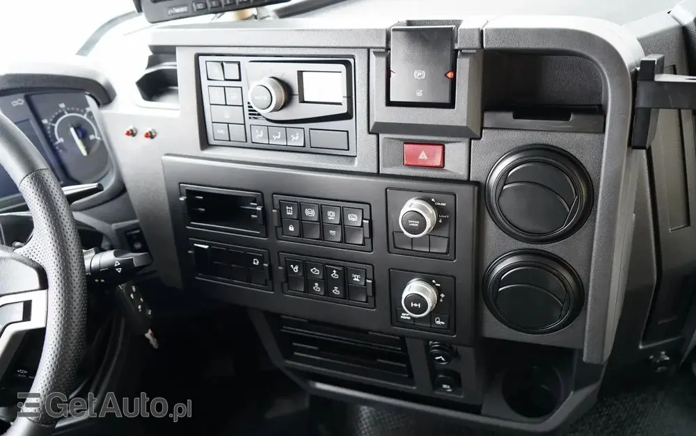 RENAULT C 430 / 6x4 / SKRZYNIOWY 6,2 M + HDS HIAB X-DUO 188 / WYSÓW 15 M / STEROWANIE RADIOWE / WIDŁY / ROTATOR 