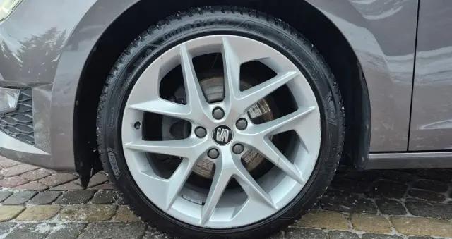 SEAT Leon 2.0 TDI DPF FR