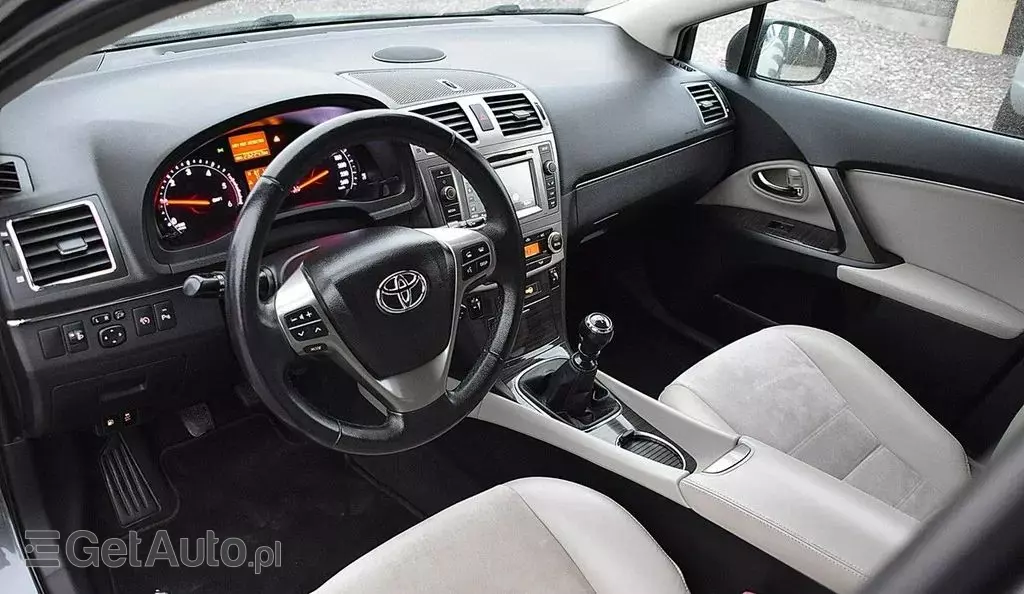 TOYOTA Avensis 2.0 D-4D (124 KM)