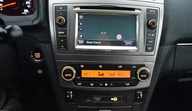 TOYOTA Avensis 2.0 D-4D (124 KM)