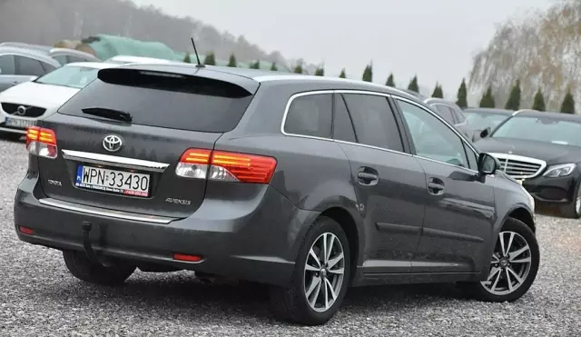 TOYOTA Avensis 2.0 D-4D (124 KM)