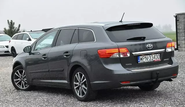 TOYOTA Avensis 2.0 D-4D (124 KM)