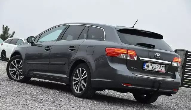 TOYOTA Avensis 2.0 D-4D (124 KM)