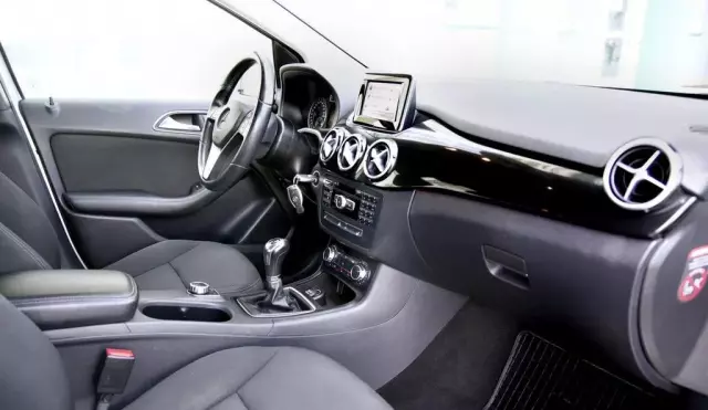 MERCEDES-BENZ Klasa B 