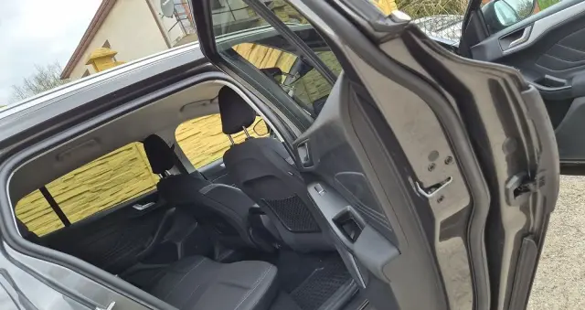 FORD Focus 1.5 EcoBlue STart-Stopp-System TITANIUM