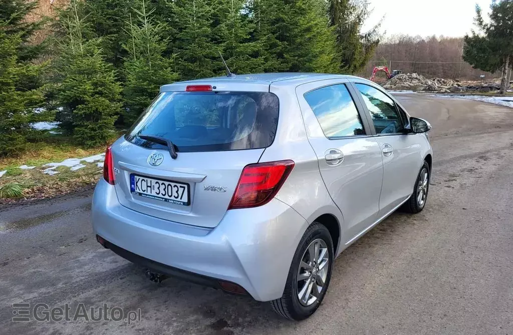 TOYOTA Yaris 