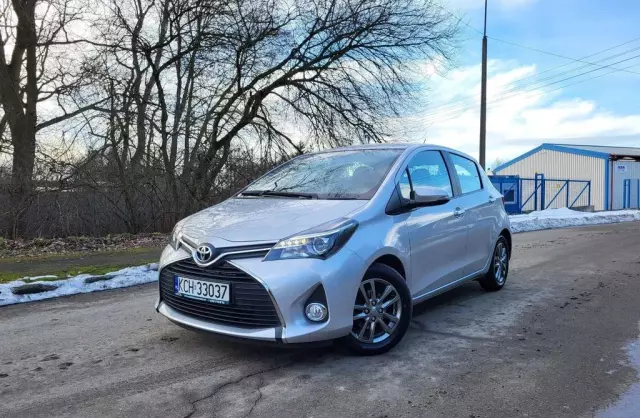 TOYOTA Yaris 