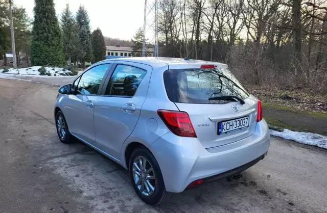 TOYOTA Yaris 