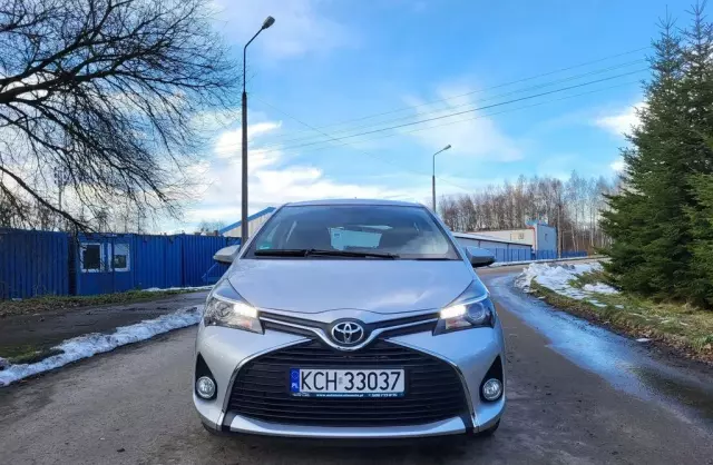 TOYOTA Yaris 