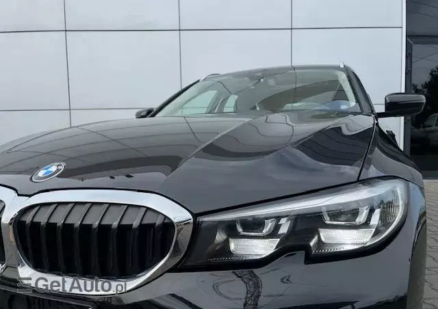 BMW Seria 3 318d Sport Line