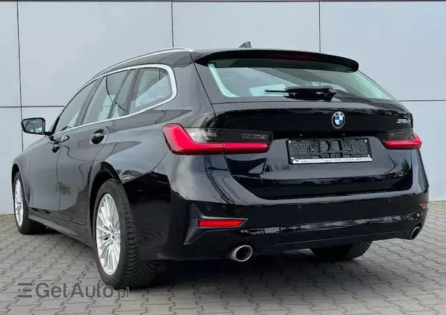 BMW Seria 3 318d Sport Line