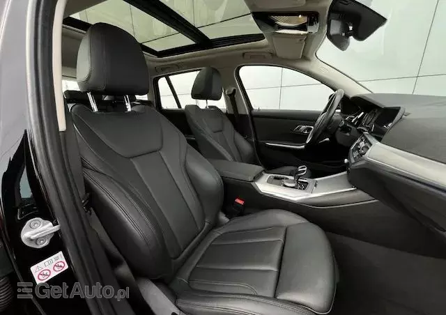 BMW Seria 3 318d Sport Line