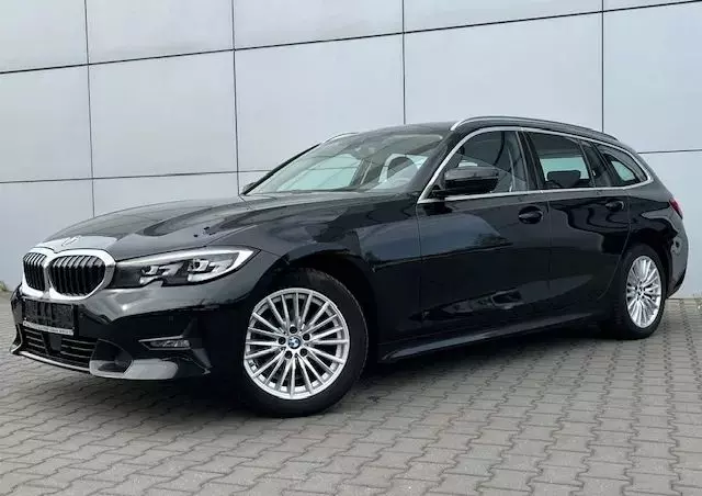 BMW Seria 3 318d Sport Line