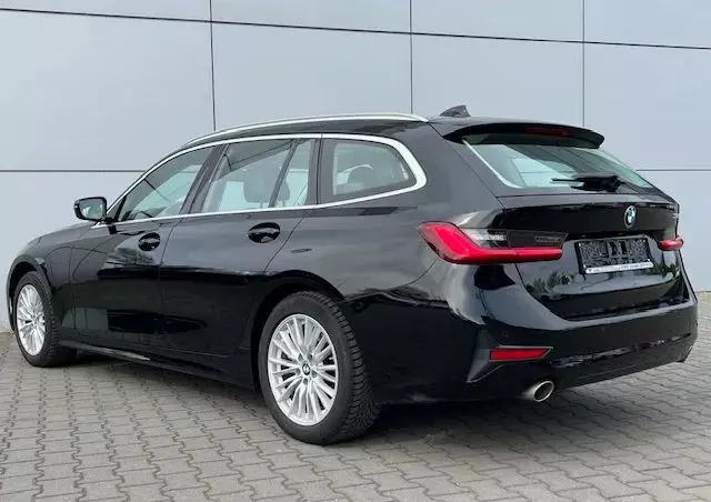 BMW Seria 3 318d Sport Line