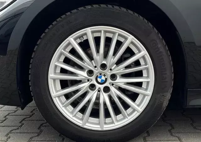 BMW Seria 3 318d Sport Line