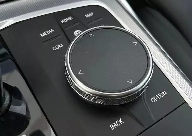 BMW Seria 3 318d Sport Line