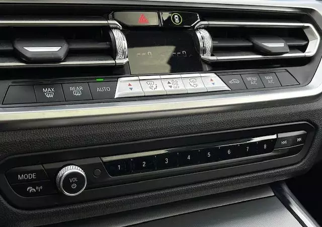 BMW Seria 3 318d Sport Line