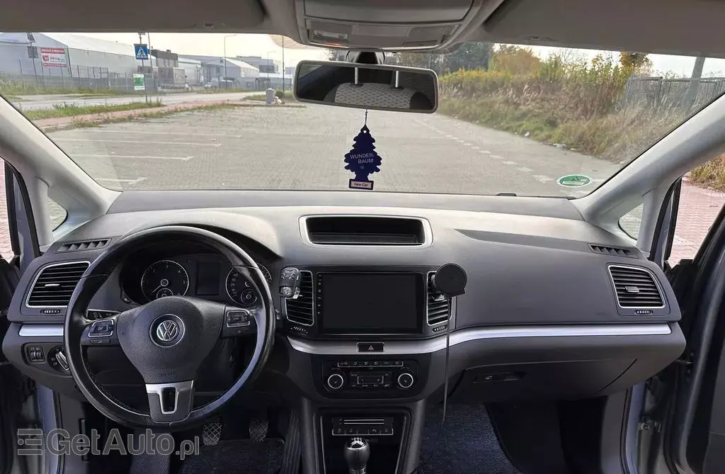 VOLKSWAGEN Sharan 
