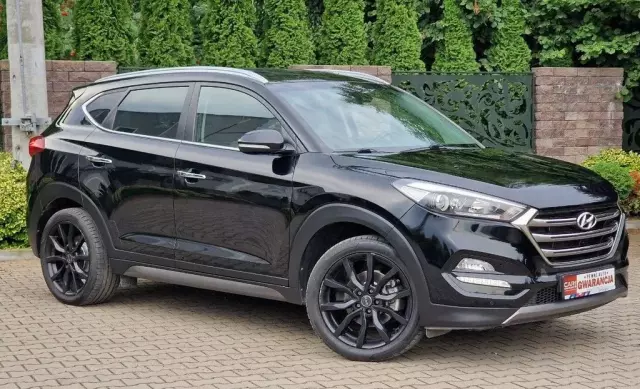 HYUNDAI Tucson 