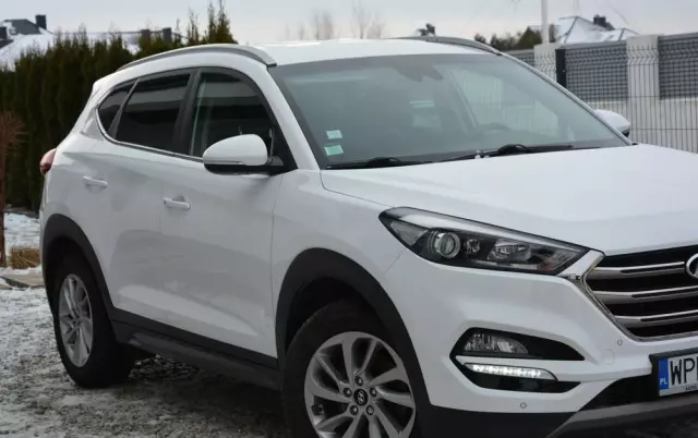 HYUNDAI Tucson Blue 1.7 CRDi 2WD Style