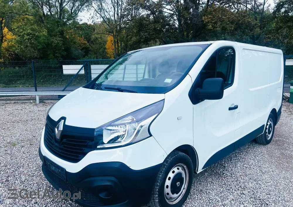 RENAULT Trafic 