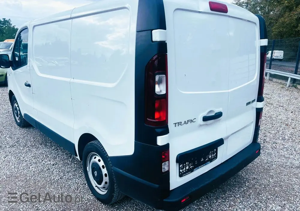 RENAULT Trafic 