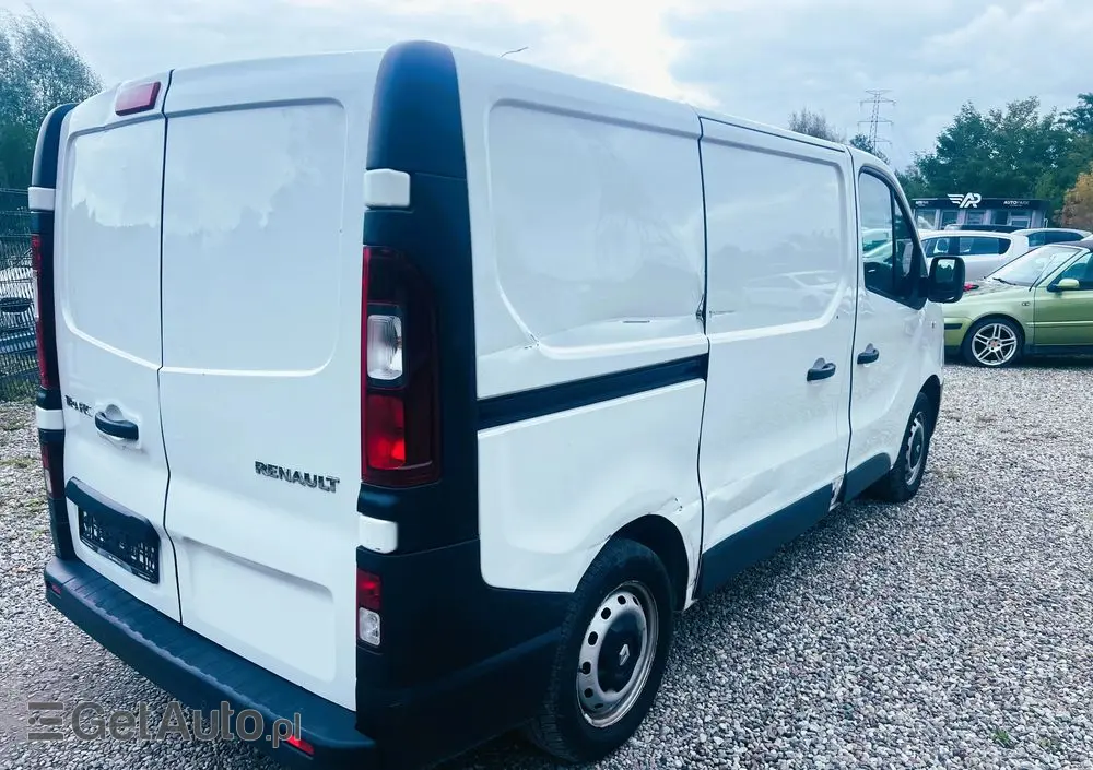 RENAULT Trafic 