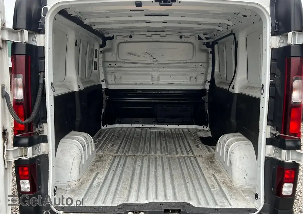 RENAULT Trafic 