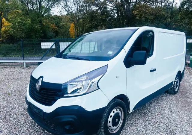 RENAULT Trafic 
