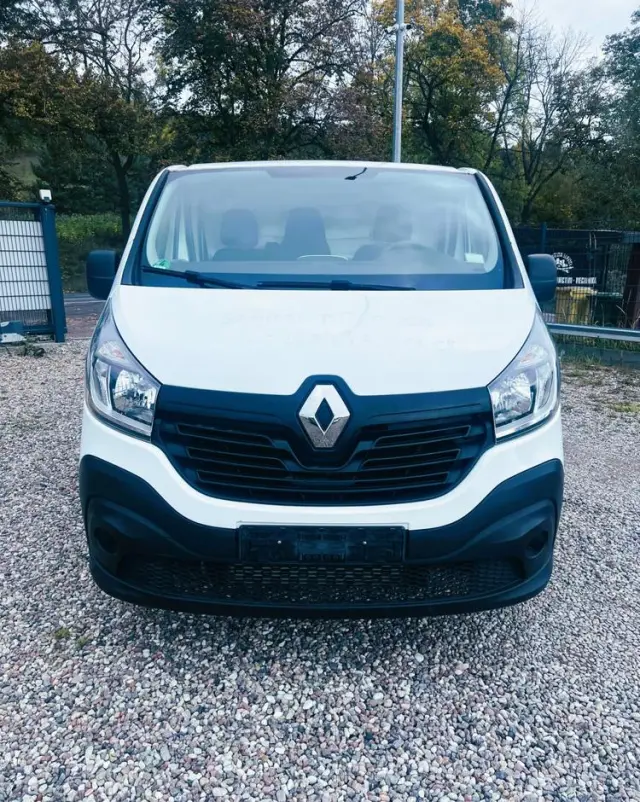 RENAULT Trafic 
