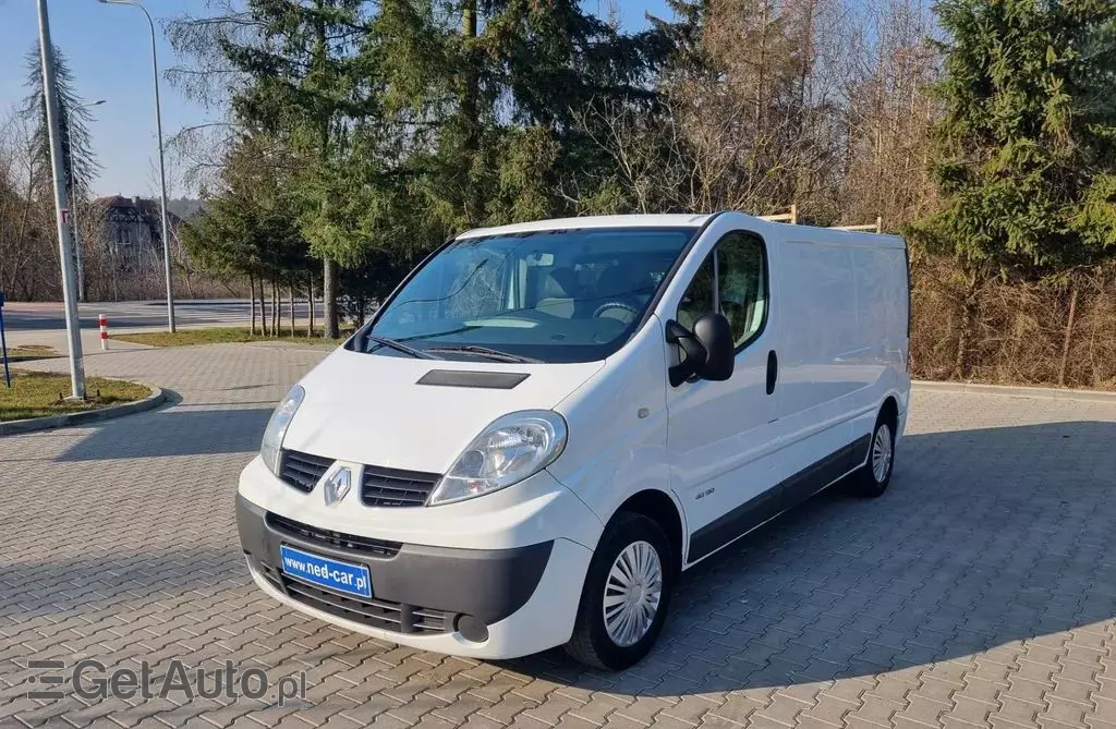RENAULT Trafic 