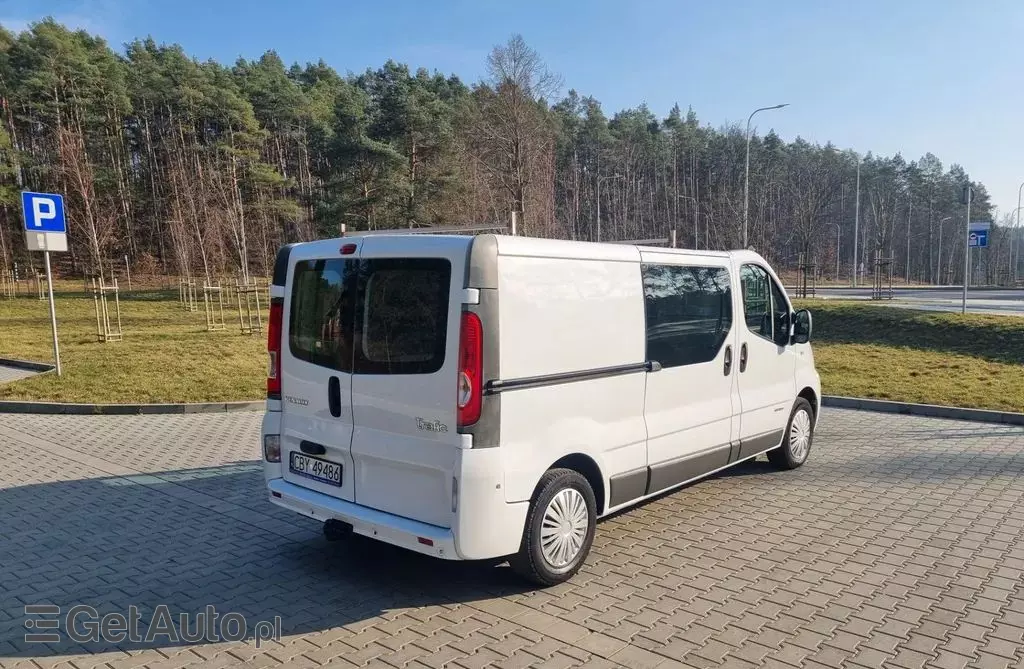 RENAULT Trafic 