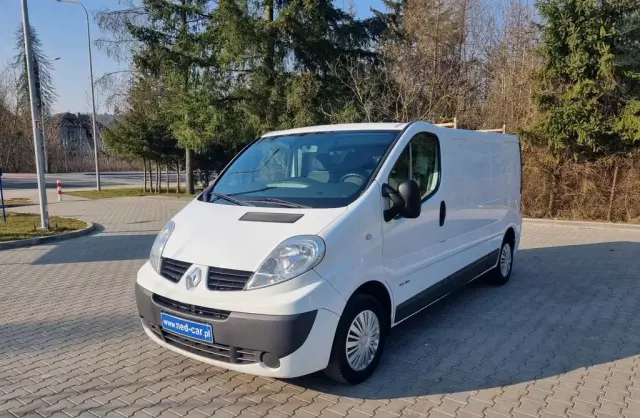 RENAULT Trafic 