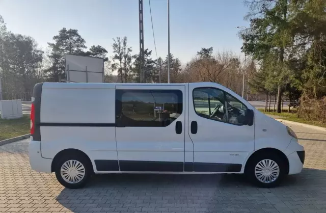 RENAULT Trafic 