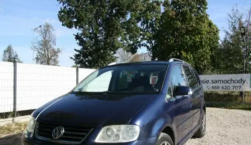 VOLKSWAGEN Touran 