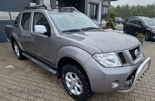 NISSAN Navara 
