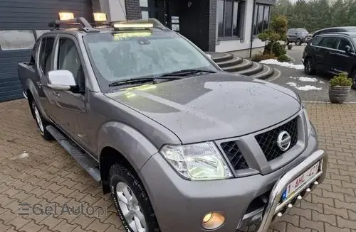 NISSAN Navara 