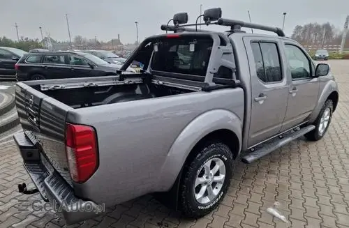 NISSAN Navara 