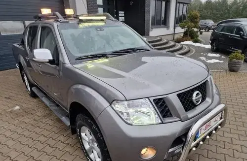 NISSAN Navara 