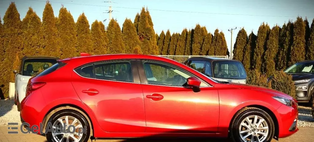 MAZDA 3 