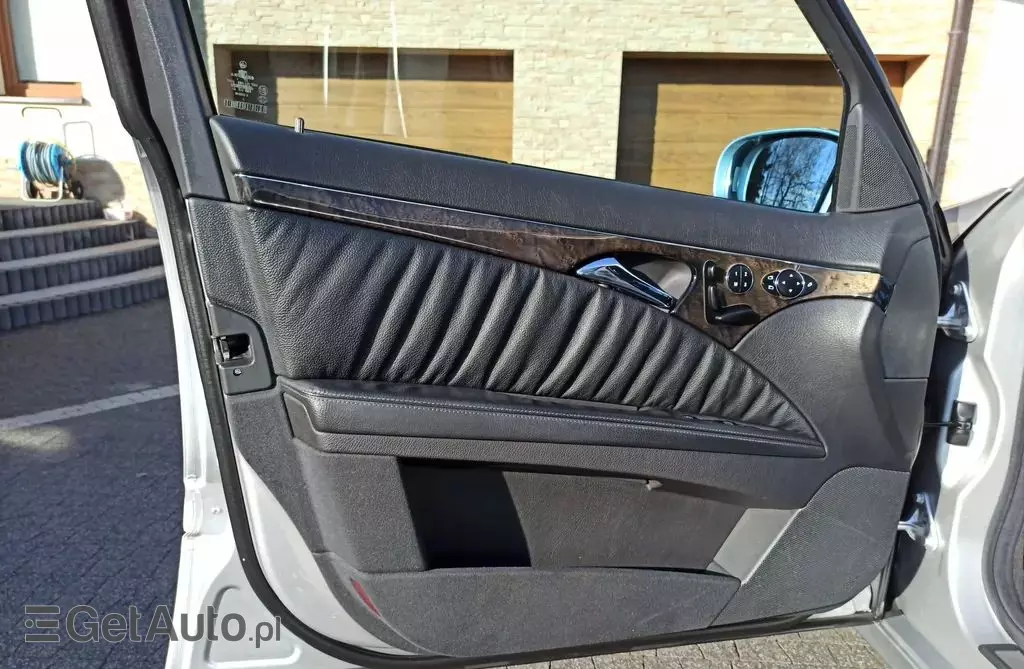 MERCEDES-BENZ Klasa E 