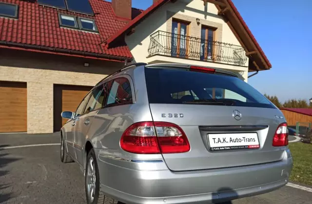 MERCEDES-BENZ Klasa E 