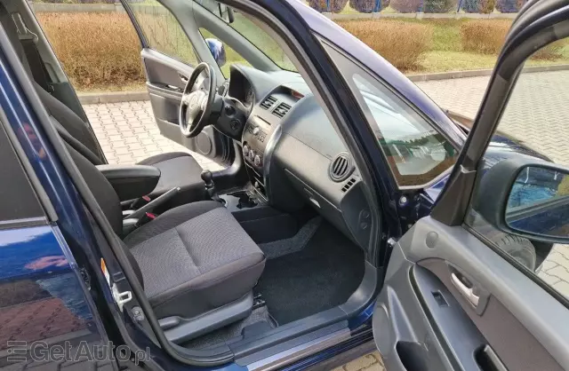 SUZUKI SX4 
