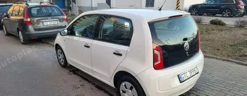 VOLKSWAGEN Up! 