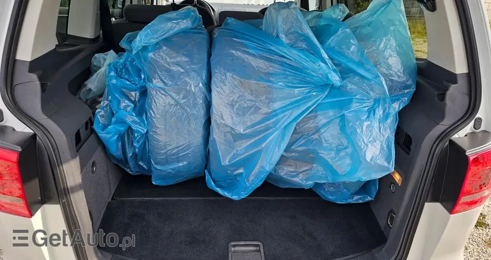 VOLKSWAGEN Touran 2.0 TDI DPF BlueMotion Technology Highline