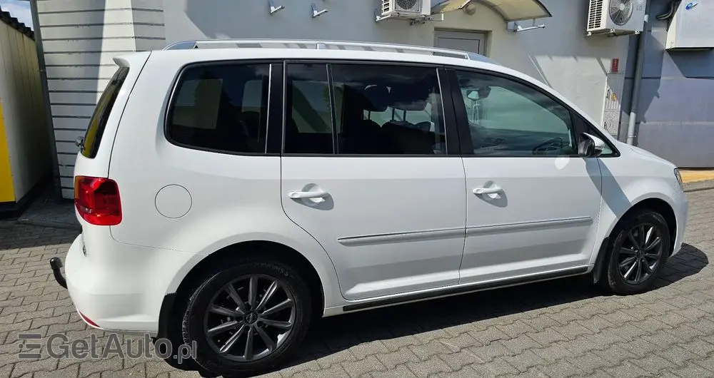 VOLKSWAGEN Touran 2.0 TDI DPF BlueMotion Technology Highline